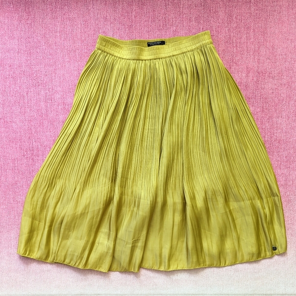 Scotch & Soda Chartreuse Pleated Skirt - Picture 1 of 6